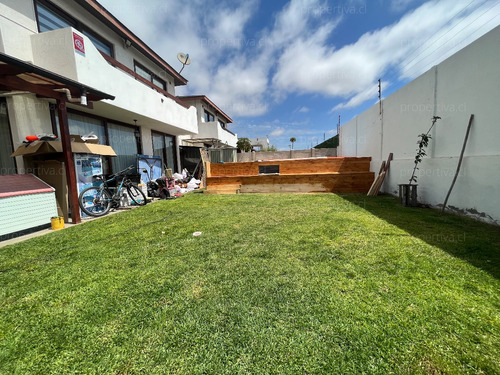 Hermosa Casa Con Piscina De 5 Dormitorios En La Reserva