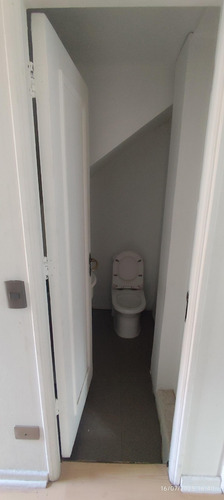 Casa Con Excelente Ubicación En Vitacura
