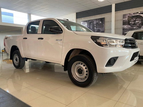 Imagen 5 de 17 de Toyota Hilux 2022 2.4 Cd Dx 150cv 4x4