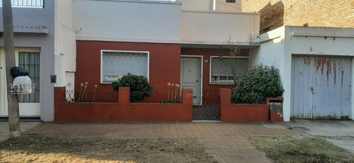 Casa En Venta En Caseros