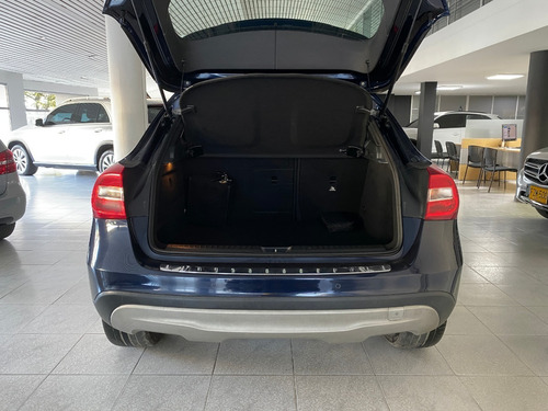 Imagen 6 de 17 de Mercedes Benz Clase Gla 200 Wag At 2017