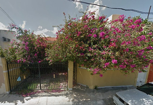 Bonita Casa En Remate Bancario Ubicada En C. Ciprés, Cancún, Q.r. Sk04