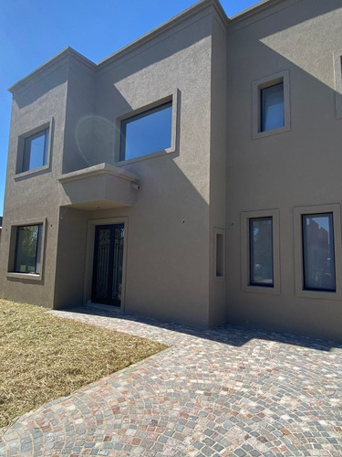 Imagen 3 de 27 de Casa A La Laguna En Venta En El Cantón, Escobar