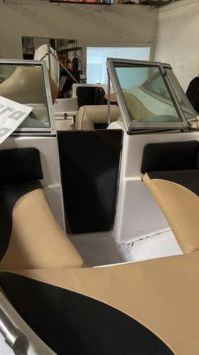 Imagen 5 de 7 de Lancha Bahia 510 Con Evinrude 90 Hp
