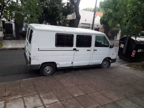 Imagen 13 de 15 de Renault Trafic 2.1 Diesel (larga)