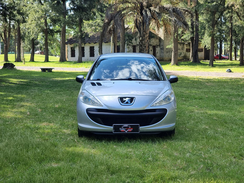 Peugeot 207 1.4 Sedan Active 75cv