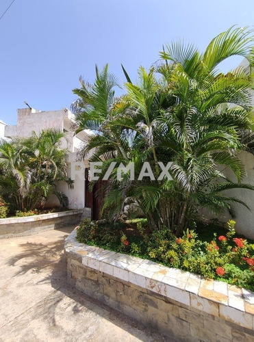 Invierte En Un Negocio Seguro Con Hotel Al 80% Construido En Playa El Cardón, Antolín Del Campo, Isla De Margarita, Nueva Esparta - Cod. 0385
