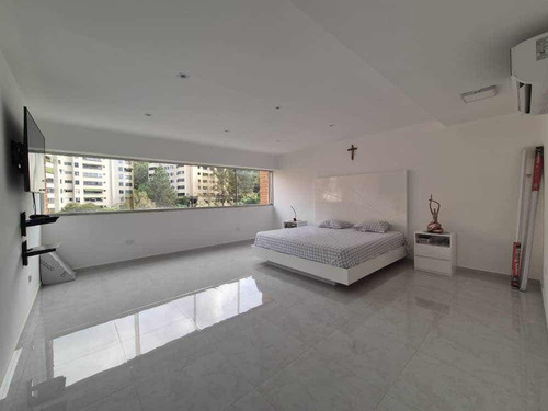Apartamento Penthouse En Los Naranjos Del Cafetal