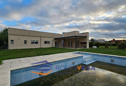Casa En Alquiler En Country Terravista, General Rodriguez