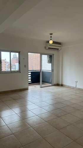 Departamento En Venta Monteagudo Al 400 