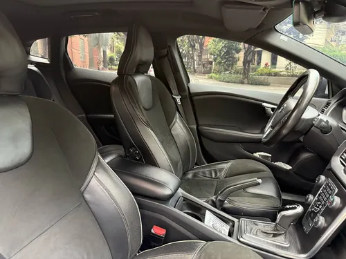Volvo V40 2.0 T4 Drive-e R-design
