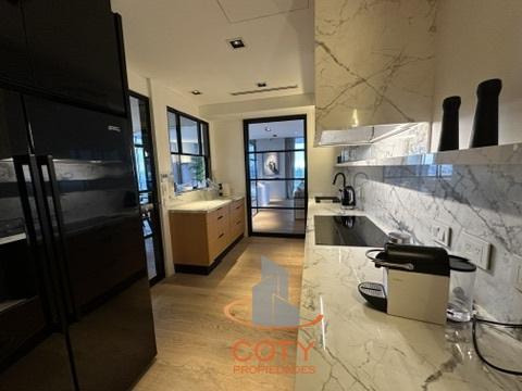 Puerto Madero Sls Lux Tower- Venta 4 Ambientes Dependencia