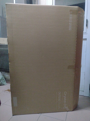 Caja De Cartón Vacío Smart Tv Samsung 50 Du7000 Beige (Usado)