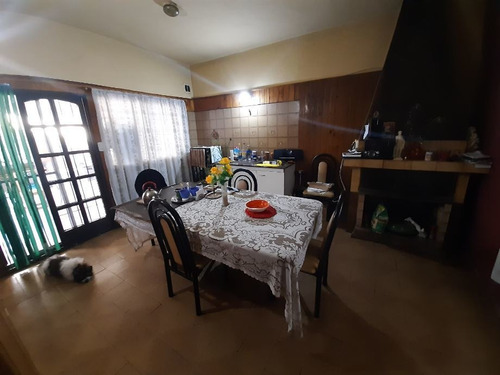 Imagen 7 de 10 de Galpon Con Vivienda En Venta En Ituzaingo Norte
