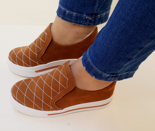 Imagem 2 de 5 de Tênis Feminino Slip On Iate Flatform Sola Alta Branca Casual