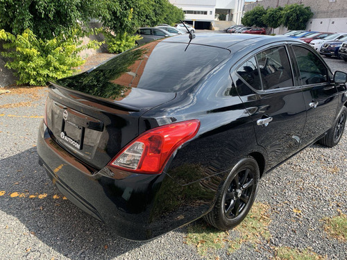 Nissan Versa 4 Puertas