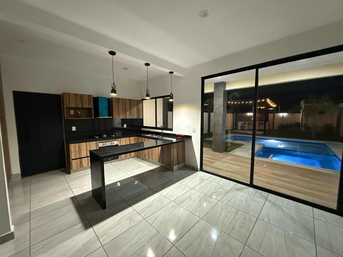 Excelente Casa En Pedregal De Las Fuentes Jiutepec,