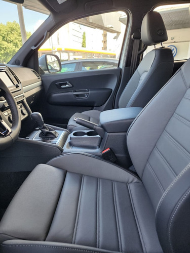 Imagen 23 de 25 de Amarok V6 Highline 258cv C/ Estribos Y Barra Antivuelco #02