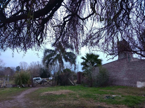 Imagen 2 de 7 de Casa Con Terreno En Roldan