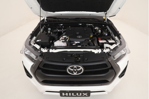 Hilux 2.4 4x2 Sr Cd 6m/t D.r