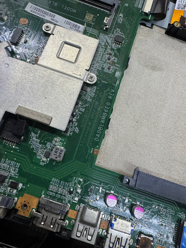 Computadora Toshiba Para Piezas Satellite L55-b5267rm Negra (Usado)