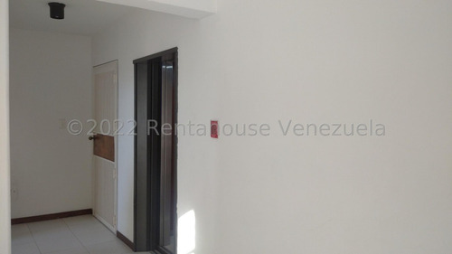 Apartamento Venta  Amplio, Con Piscina, Piso Bajo El Bosque Valencia Carabobo Leida Falcon Lf23-9798