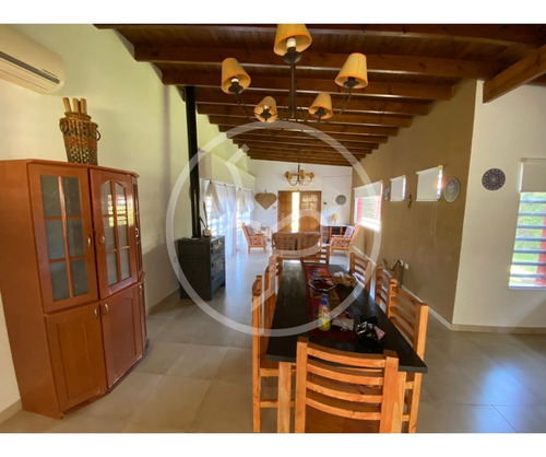 Imagen 3 de 12 de Quinta En Ranchos. Venta Hermosa Quinta