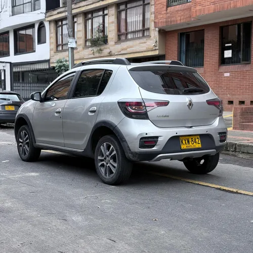 Renault Stepway 1.6 Intense Automática