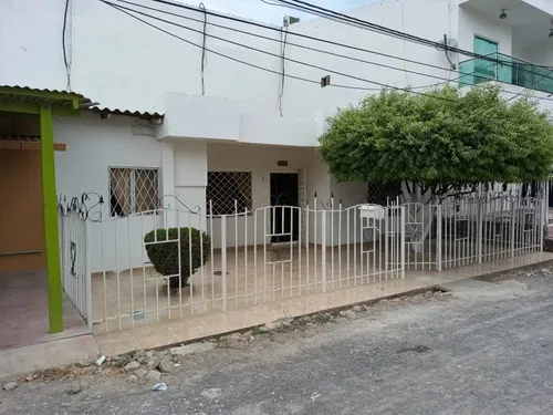 Propiedad Dividida En Local Comercial Y Casa