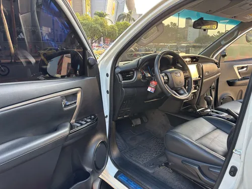 Toyota Fortuner Sr 2.4 4x2 At Diesel
