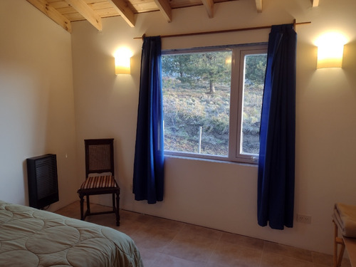 Imagen 17 de 25 de Casa Vacacional Con Estacionamiento Gratis Al Pie De La Montaña