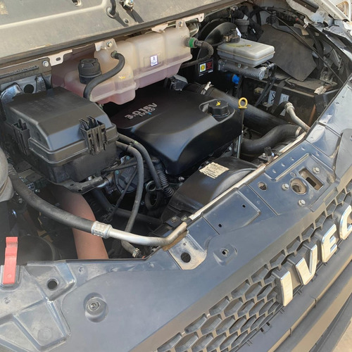 Imagem 5 de 11 de Sucata De Iveco Daily 2019 Pra Retirar Peças
