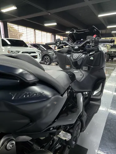 Yamaha T Max 560