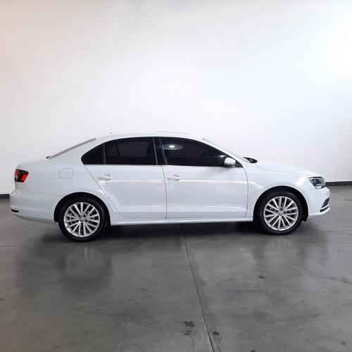 Imagen 5 de 12 de Volkswagen Vento Highline Dsg 1.4