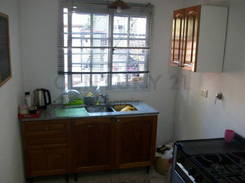 Imagen 30 de 30 de Venta Casa Multifamiliar 3 Dormitorios Garage Patio Parrilla Luminoso