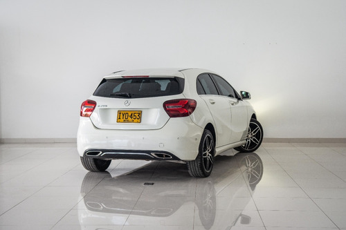 Imagen 3 de 11 de Mercedes Benz A200 2016
