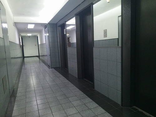 Alquilo Oficina 137 M2 La California Av. Francisco De Miranda