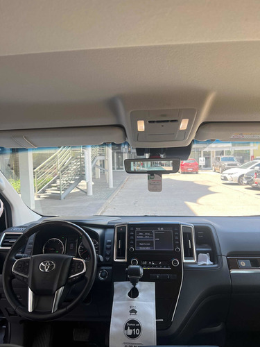 Imagen 7 de 12 de Toyota Hiace 2022 2.8 Tdi Wagon 6at 10a