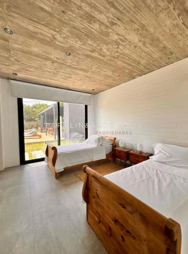 Casa En Venta De 4 Dormitorios En Club Del Mar, José Ignacio