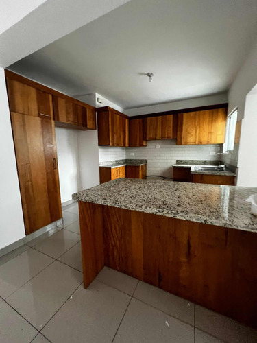 Moderno Y Espacioso Apartamento En Venta - 2do Nivel