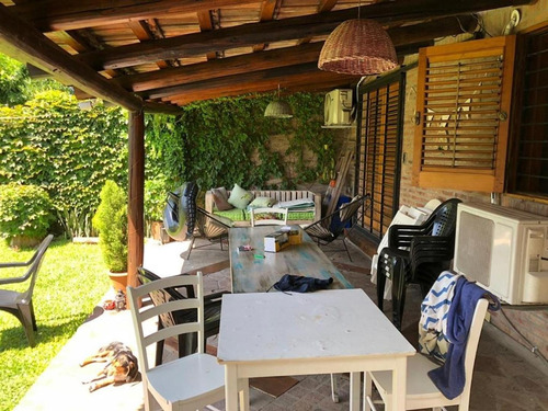 Imagen 11 de 17 de Chalet - Lote 10x35 - Castelar Norte