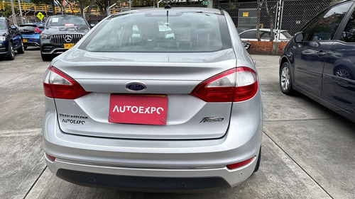 Ford Fiesta TITANIUM SEDAN AUT 1,6