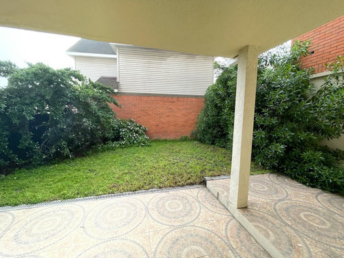 Amplia Casa En Arriendo, Excelente Ubicación En Concón.