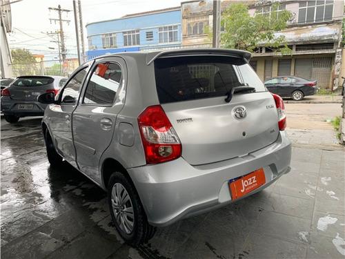 Toyota Etios 1.3 X 16V FLEX 4P AUTOMÁTICO