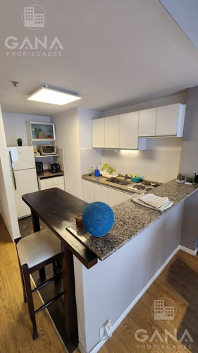 Venta Departamento Un Dormitorio Con Balcón Zona Terminal.