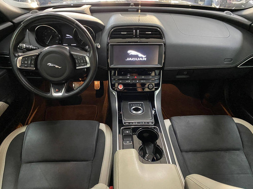 Imagem 7 de 9 de Jaguar Xe 3.0 V6 Supercharger Gasolina S 4p Automático
