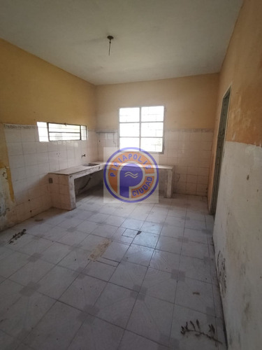 1111-33 Casa A Reciclar En Barrio Country Oportunidad Con Gran Potencial