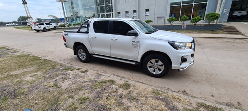Imagen 2 de 6 de Toyota Hilux 2020 2.8 Cd Sr 177cv 4x4