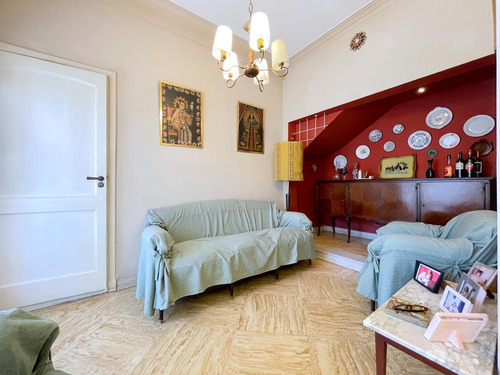 Casa En Venta Con Departamento En Planta Alta, Todo A Reciclar, En Florida/vte. López