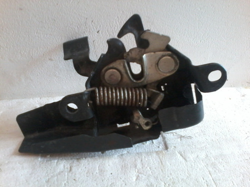 Imagen 3 de 8 de Cerradura Capot Corolla New Sensation 2003/08 Original